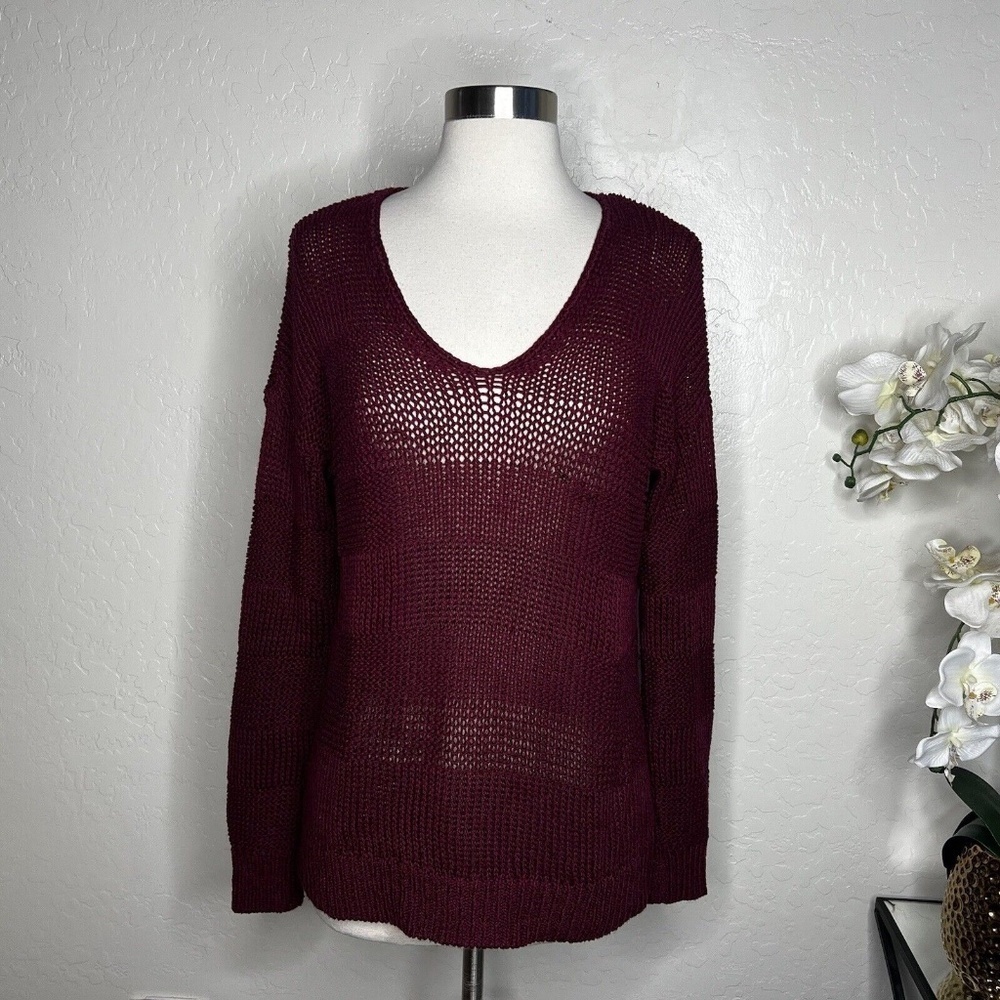 tommy bahama knit sweater in maroon S/P